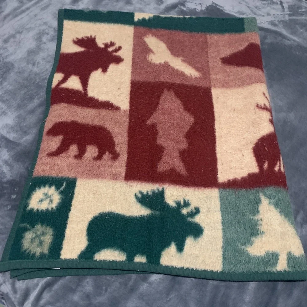 Biederlack Wildlife Lodge Cabin Throw Blanket Deer Moose Fish Woodland Wildlife